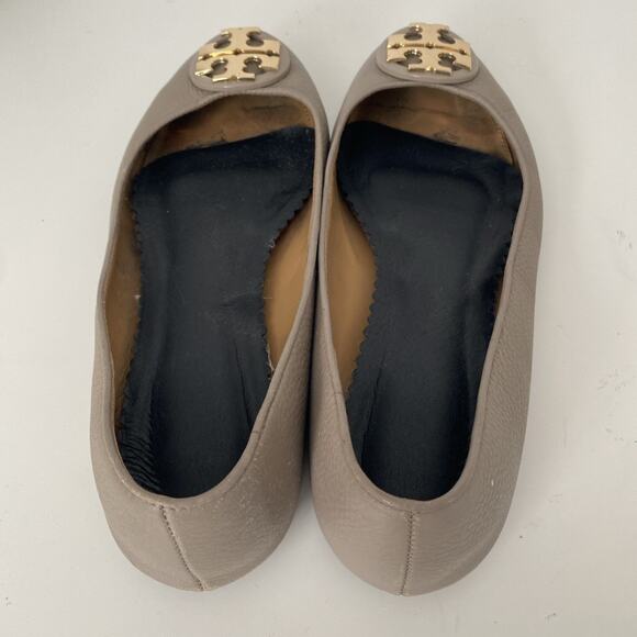 Tory Burch Claire Ballet Flat French Gray Tumbled Leather Round Toe Gold Logo 9 - Picture 7 of 13